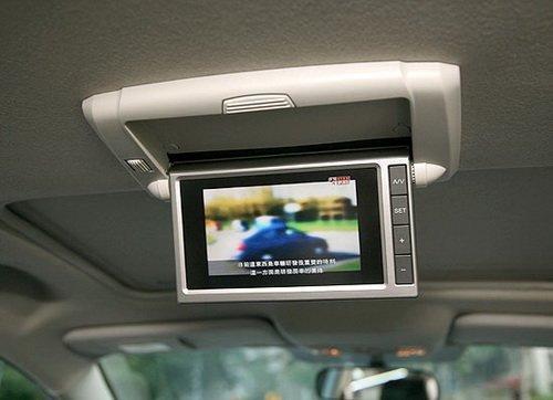 冰爽休旅情趣!試駕體驗福特i-MAX 2.0