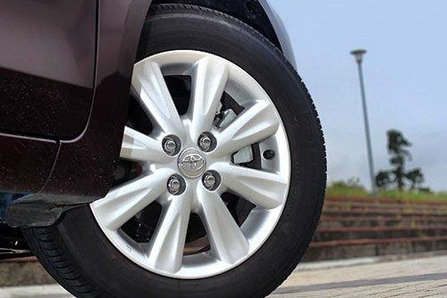 冷暖當自知!海外試駕2010款豐田雅力士 汽車之家 冷暖當自知!海外試駕2010款豐田雅力士 汽車之家