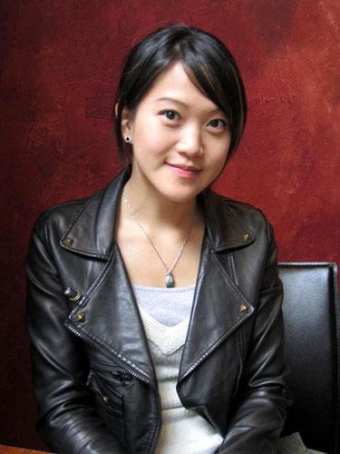 臺(tái)灣美眉程薇穎18日在全球彩妝好手競(jìng)爭(zhēng)下勝出,奪得在溫哥華舉行的國際彩妝藝術(shù)家大賽(IMAT)冠軍。“中央社”圖