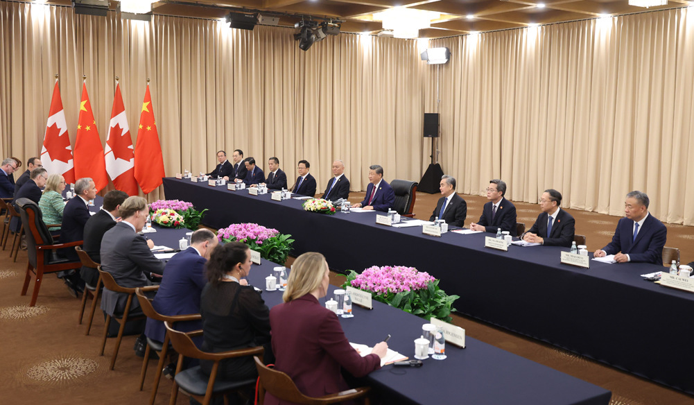 習近平會見加拿大總理卡尼