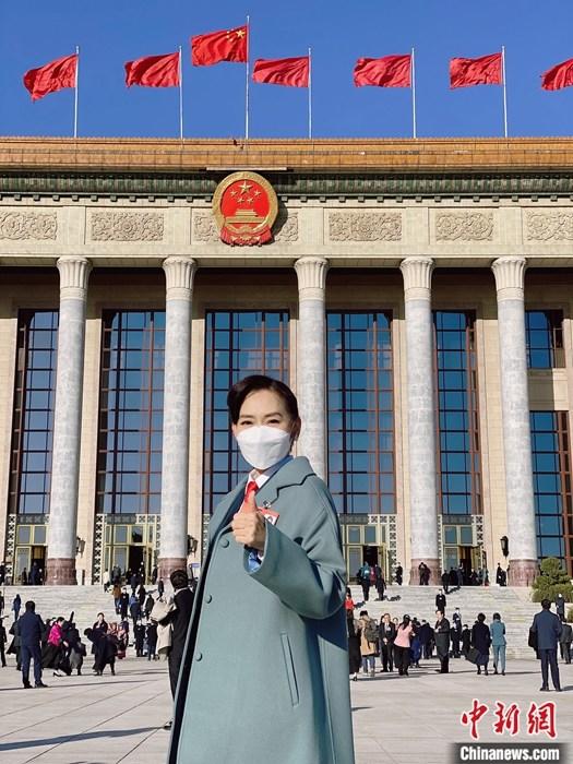 “唱傷感歌但做開心人”鄺美云:公眾人物要講品位重藝德