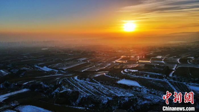 蘭州鄉村沐浴冬日晨光繪美圖
